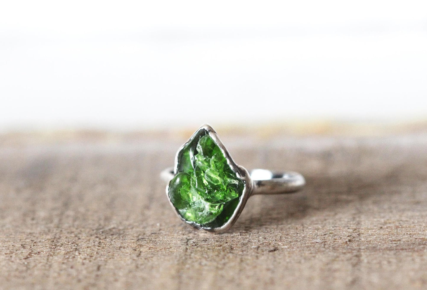 Chrome Diopside Ring - Bright Green Stone - Polished Diopside