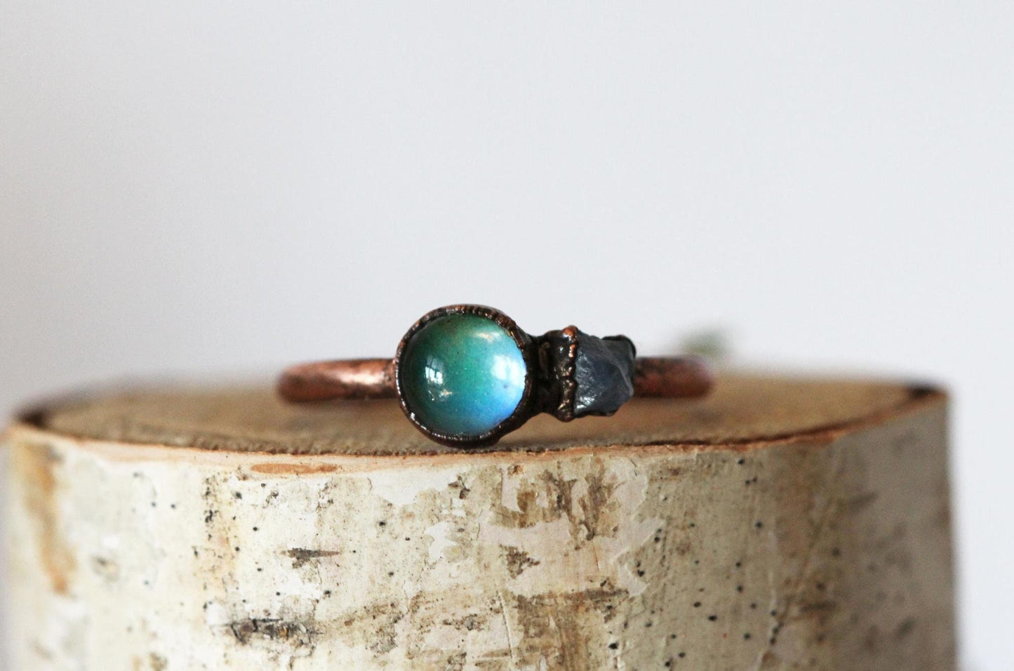 Mood Stone Ring - Raw Birthstone - Color Changing Ring - Retro Jewelry
