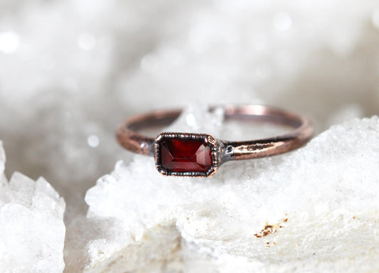 Faceted Garnet Ring - January Birthstone - Yellow Gold and Garnet