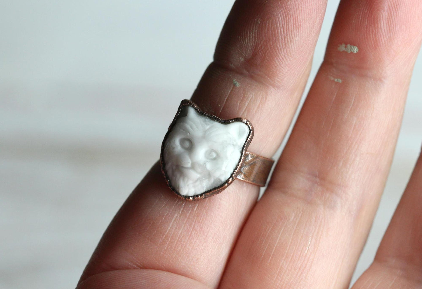 Cat Ring - Carved Howlite - Carved Stone Ring