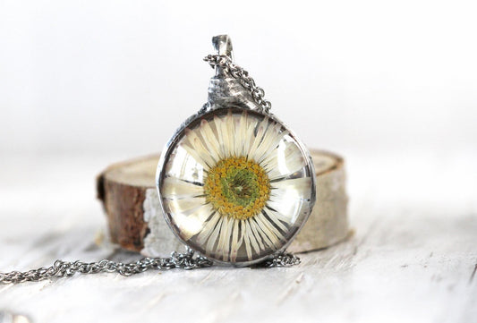 Daisy Pendant - April Birth Flower - Glass Pendant - Pressed Flower Jewelry