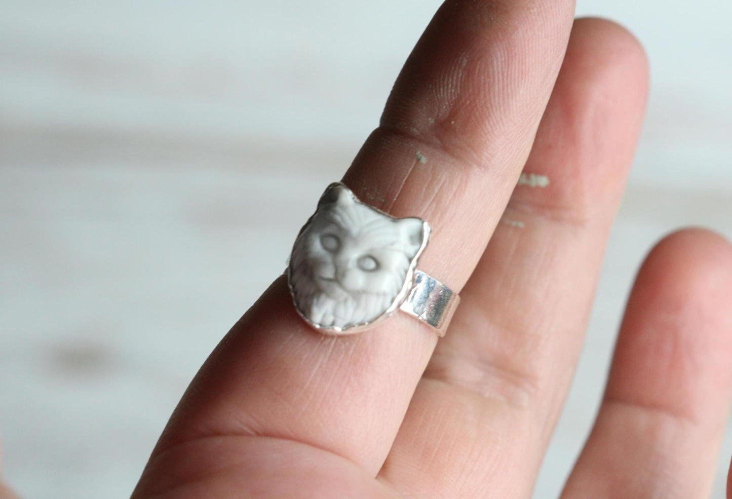 Cat Ring - Carved Howlite - Carved Stone Ring