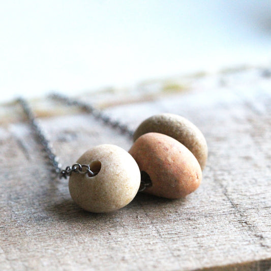 Beach Pebble Necklace - Stone Pendant - Natural Jewelry - Beachcomber