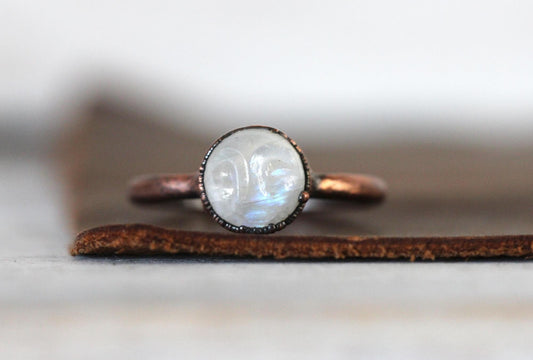 Moonstone Ring - Moon Face Ring - Man in the Moon - Carved Stone Ring
