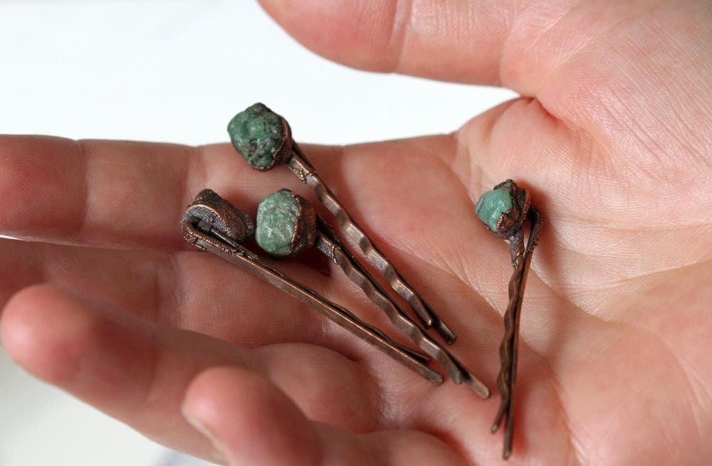 Stone Bobby Pin - Emerald Hair Accessory - Stone Hair Jewelry - May Birthstone
