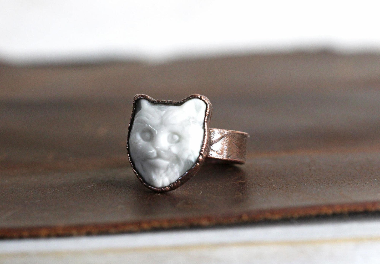 Cat Ring - Carved Howlite - Carved Stone Ring